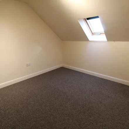 Image 1 - The White House, Woodhill road, Collingham, NG23 7NR, United Kingdom - Apartment for rent