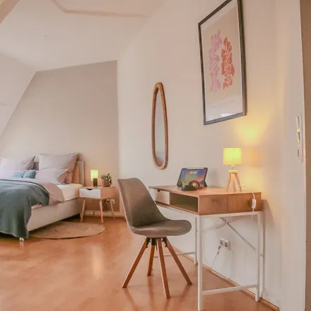 Rent this 4 bed apartment on Praxis für Gestalt- und Paartherapie in Vor dem Bardowicker Tore 5, 21339 Lüneburg
