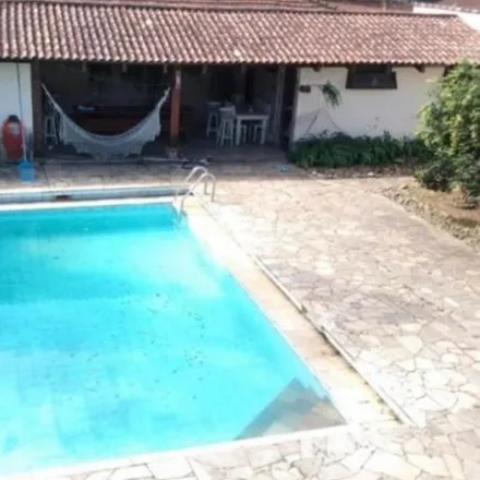 Buy this 4 bed house on Rua Urussanga 571 in Bucarein, Joinville - SC