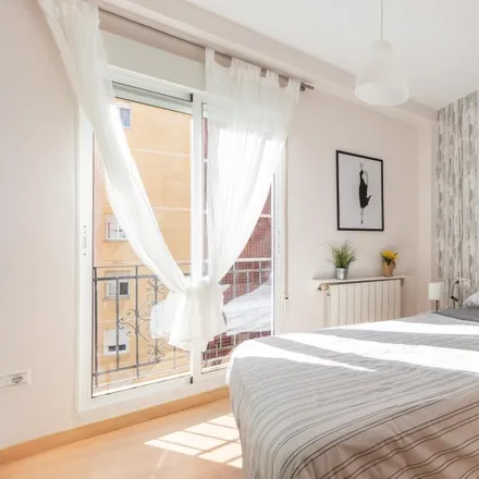 Rent this 1 bed apartment on Centre de Salut Serreria II in Carrer de Pere de València, 28