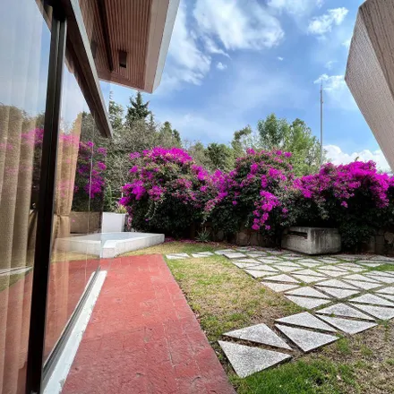 Buy this studio house on Cerrada de la Campana in Colonia La Herradura, 52785 La Herradura