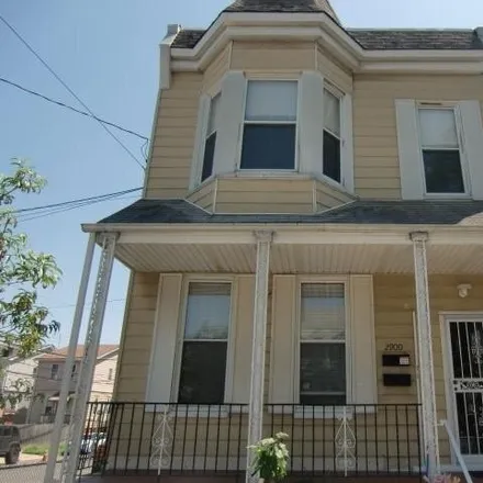 Buy this 4 bed house on 1537 Edison Avenue in New York, NY 10461