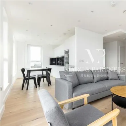 Rent this 1 bed room on 105-214 Poplar High Street in London, E14 0RJ