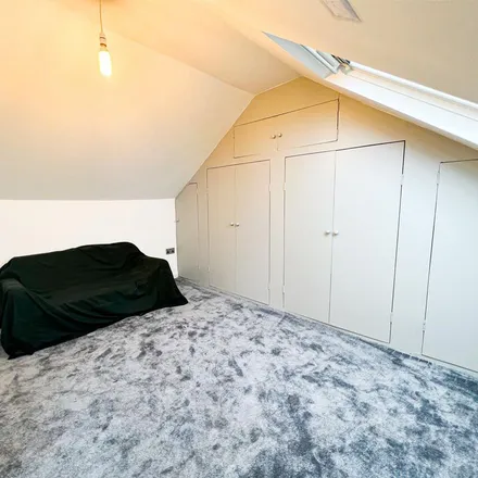 Rent this 3 bed apartment on Wilmington Gardens in London, IG11 9TT