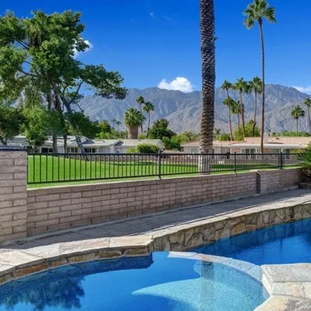 Image 2 - 5349 East Cherry Hills Drive, Palm Springs, CA 92264, USA - House for sale