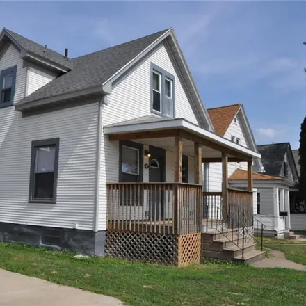 Buy this 3 bed house on 452 8th Avenue Southwest in Cedar Rapids, IA 52404