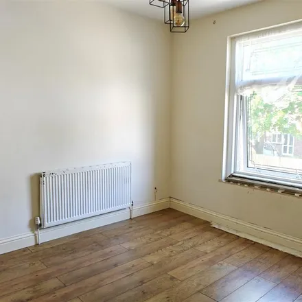 Image 5 - North Grove, London, N15 5QP, United Kingdom - Apartment for rent