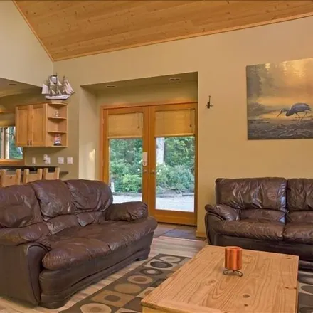 Image 2 - Tofino, BC V0R 2Z0, Canada - House for rent