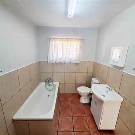 Image 4 - R80, Roseville, Pretoria, 0082, South Africa - Apartment for rent