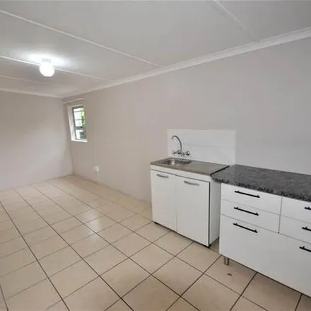 Image 5 - Lower Ridge Road, Bonnie Doon, East London, 5241, South Africa - Apartment for rent