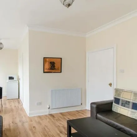 Image 7 - 42 Philbeach Gardens, London, SW5 9EZ, United Kingdom - Apartment for rent