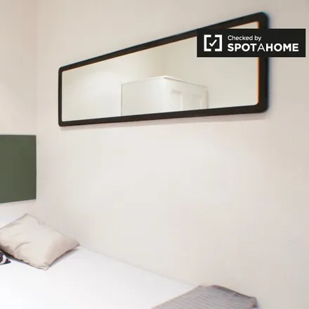 Rent this 5 bed room on Carrer de la Diputació in 123I, 08015 Barcelona