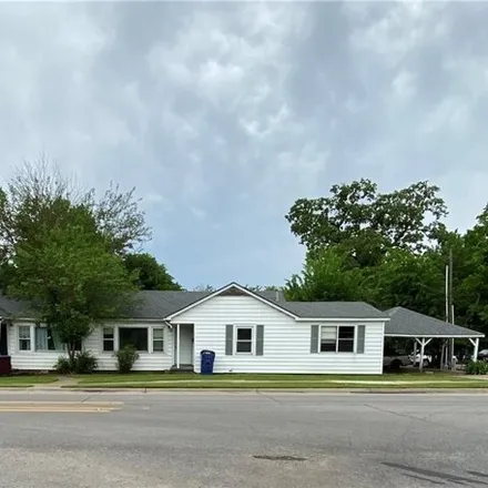 Buy this 5 bed house on 2693 South L Street in Fort Smith, AR 72901