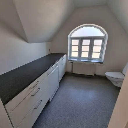 Rent this 7 bed apartment on Ringkøbingvej 13 in 7500 Holstebro, Denmark