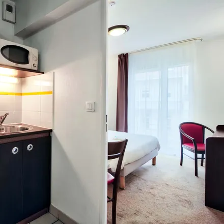 Image 3 - 9 Rue d'Alembert, 34500 Béziers, France - Apartment for rent