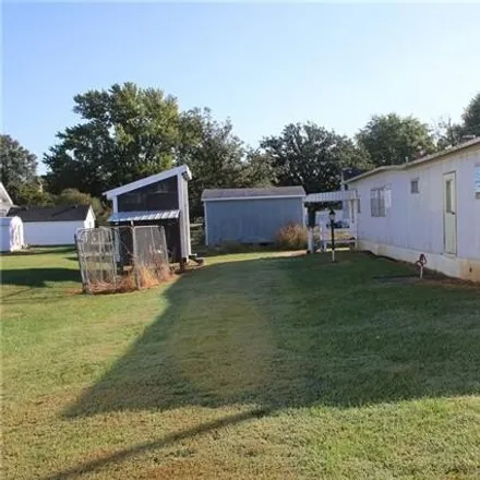 Buy this 2 bed house on 261 West 6th Street in Mound City, Holt County