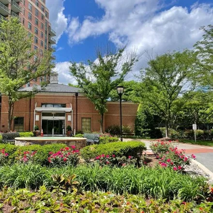 Image 4 - 11700 Old Georgetown Rd Unit 1011, North Bethesda, Maryland, 20852 - Condo for sale