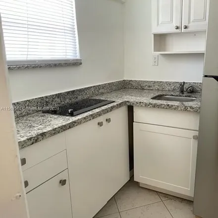 Rent this studio house on 1054 North 24th Avenue in Hollywood, FL 33020