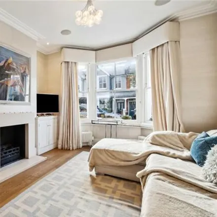 Image 3 - 35 White Hart Lane, London, SW13 0PU, United Kingdom - Townhouse for sale