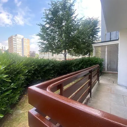 Rent this 2 bed apartment on Osterley House in Giraud Street, Bow Common