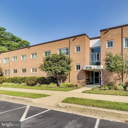 Buy this 2 bed condo on 2575 in 2577 Holman Avenue, Forest Glen