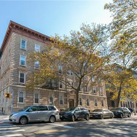 Image 2 - 165 Patchen Avenue, New York, NY 11221, USA - Townhouse for sale