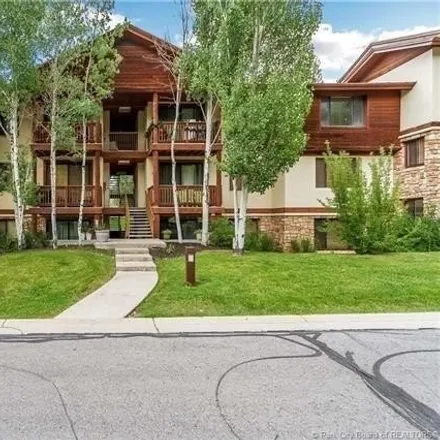 Rent this 3 bed condo on 1635 Pinebrook Boulevard in Summit County, UT 84098
