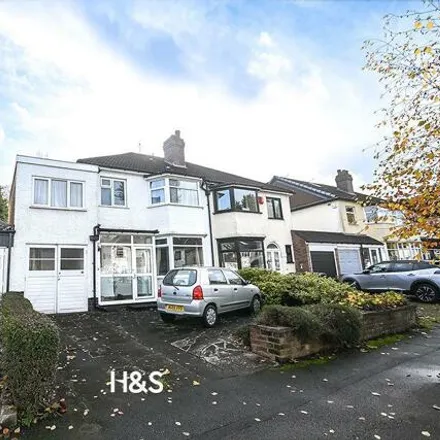 Buy this 4 bed duplex on 80 Cropthorne Road in Shirley, B90 3JN