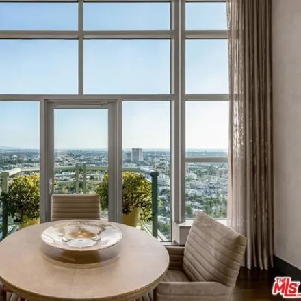 Image 9 - Century Wilshire, 10776 Wilshire Boulevard, Los Angeles, CA 90024, USA - Condo for sale