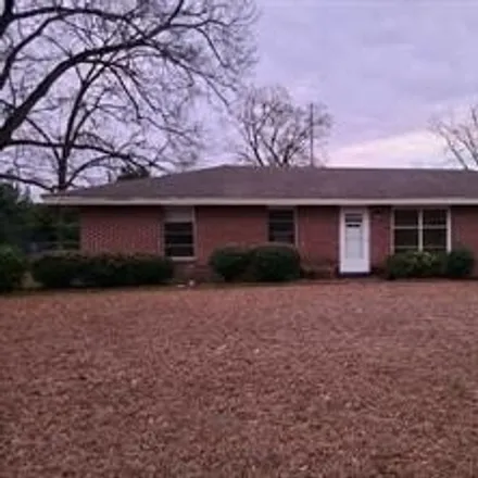 Rent this 3 bed house on 203 Lee St in Wetumpka, Alabama