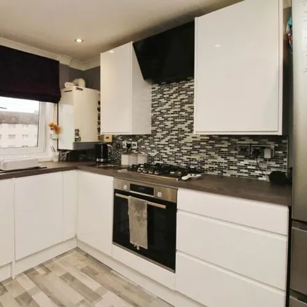 Image 5 - 66 Easter Drylaw Place, City of Edinburgh, EH4 2QS, United Kingdom - Apartment for sale