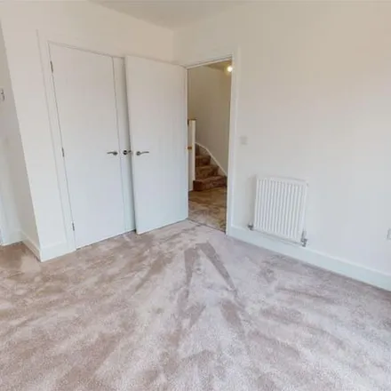 Rent this 5 bed apartment on Jasmine Close in Forsbrook, ST11 9RS
