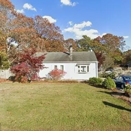 Buy this 3 bed house on 1 Robinwood Street in Brookhaven, Mastic