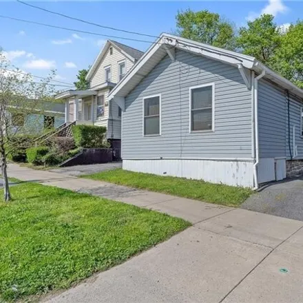 Buy this 3 bed house on 1010 North Townsend Street in City of Syracuse, NY 13208
