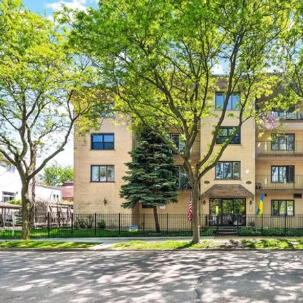 Buy this 1 bed condo on 2221 West Superior Street in Chicago, IL 60612