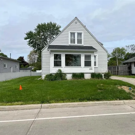 Buy this 3 bed house on 1013 Detroit Avenue in Monroe, MI 48162
