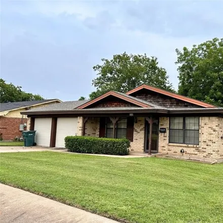 Buy this 3 bed house on 519 Patricia Dr in Sherman, Texas