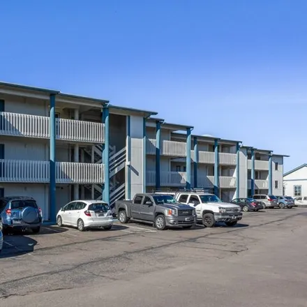 Buy this 1 bed condo on Discovery Trail in Long Beach, WA 98631