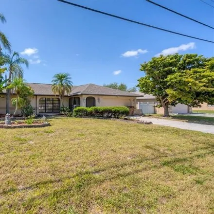 Buy this 3 bed house on 2000 Viscaya Parkway in Cape Coral, FL 33990