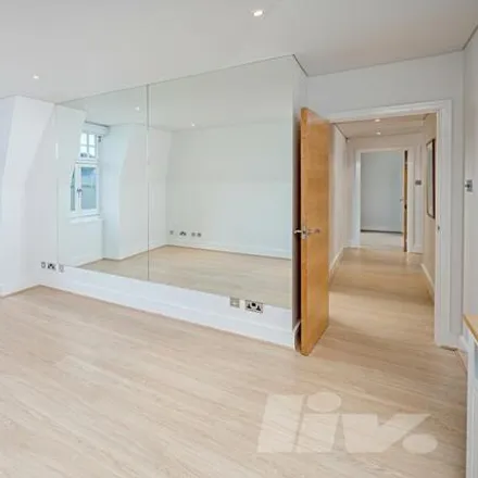 Rent this 2 bed room on Clarendon Court in 33 Maida Vale, London