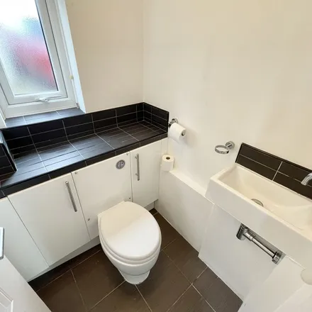 Image 6 - Westminster Close, Sheffield, S10 4FR, United Kingdom - Townhouse for rent