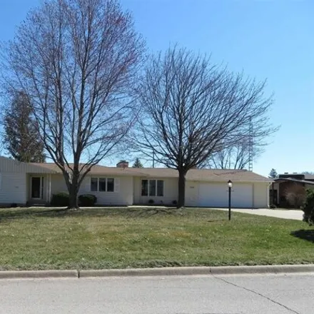 Buy this 4 bed house on 1522 Brentwood Terrance in Marshalltown, IA 50158