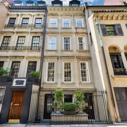 Image 2 - 128 East 74th Street, New York, NY 10021, USA - House for sale
