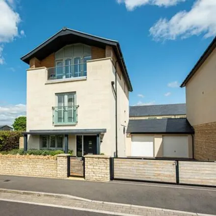 Rent this 5 bed house on Cornishmen's Road in Bath, BA1 9DU