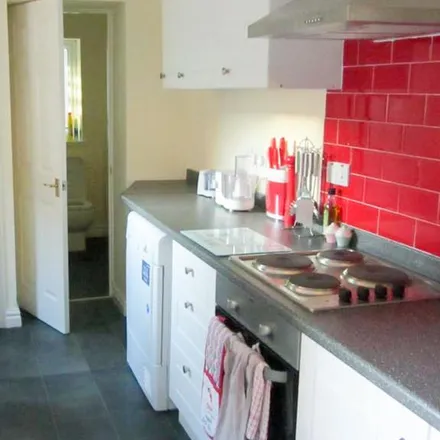 Rent this 5 bed townhouse on 33 Teignmouth Road in Selly Oak, B29 7BA