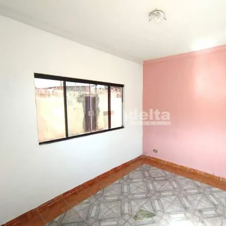 Rent this 3 bed house on Rua Antônio Vicente Ferreira in Planalto, Uberlândia - MG