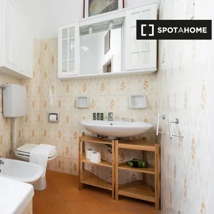 Image 5 - Rondone, Via delle Lame, 40122 Bologna BO, Italy - Apartment for rent