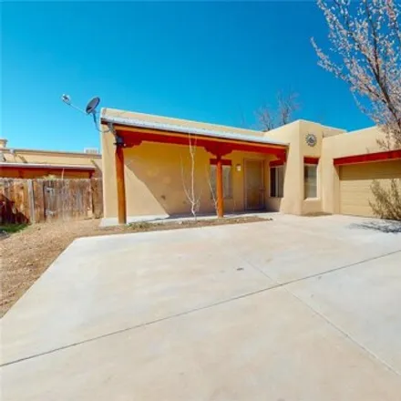 Buy this 3 bed house on 4660 Apache Knoll in Santa Fe, NM 87507