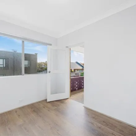 Image 2 - 144 Curlewis Street, Bondi Beach NSW 2026, Australia - Apartment for rent
