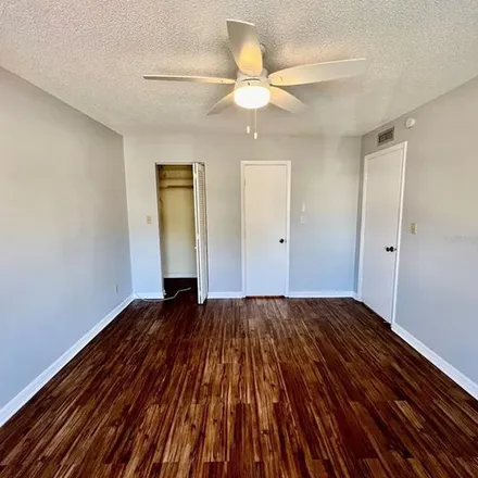 Image 3 - 7566 Presley Place, Ana Julia Estates, Hillsborough County, FL 33617, USA - Apartment for rent